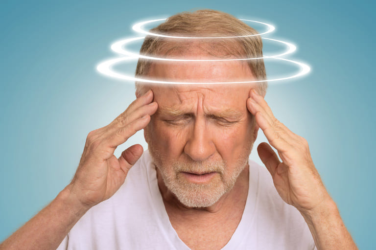 Welche Checkliste hilft mir im Alltag bei HWS-Schwindel?